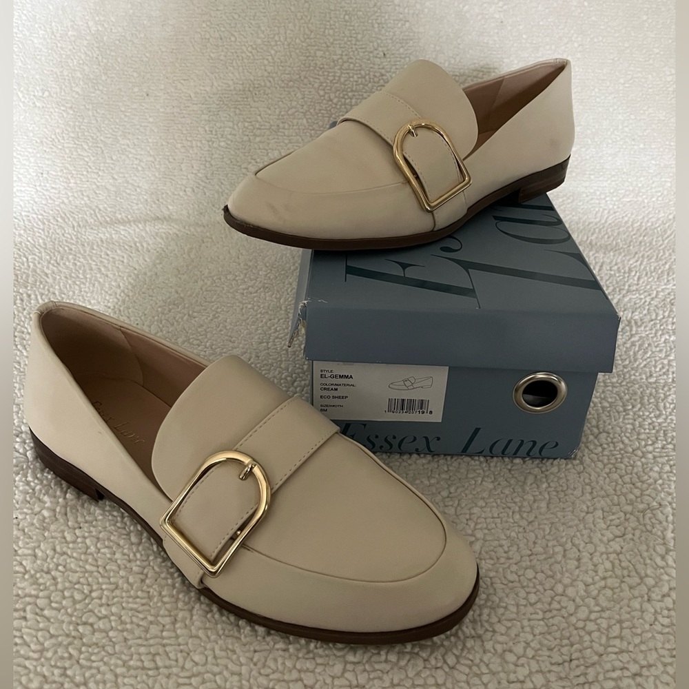 Essex Lane Gemma Loafer in Cream, Size 8M